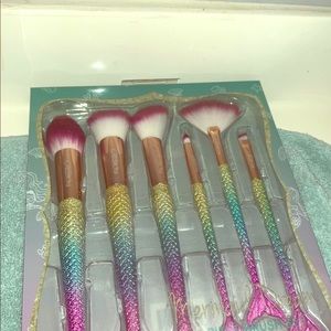 makeup brushes